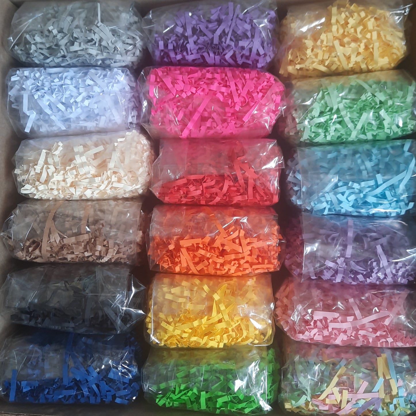 Crinkle Paper Sample Box